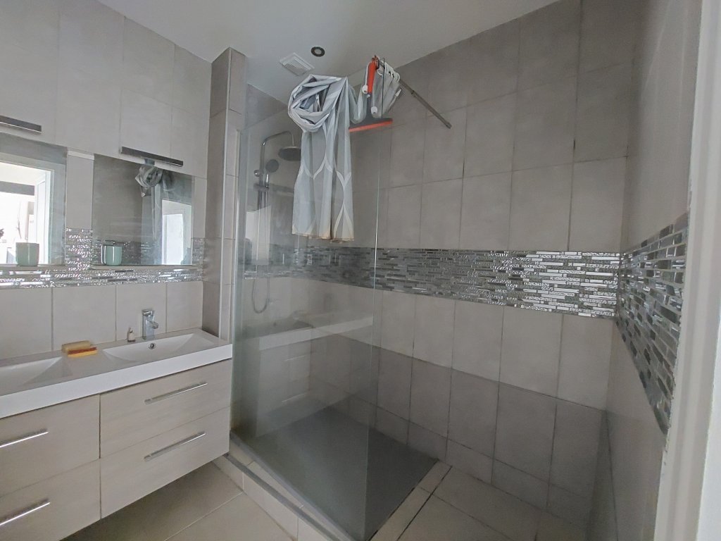 APPARTEMENT T4 A LOUER - ST ETIENNE - 84.81 m2 - 790 &euro; charges comprises par mois