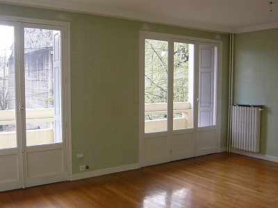 APPARTEMENT T4 A LOUER - ST ETIENNE - 68.6 m2 - 660 € charges comprises par mois