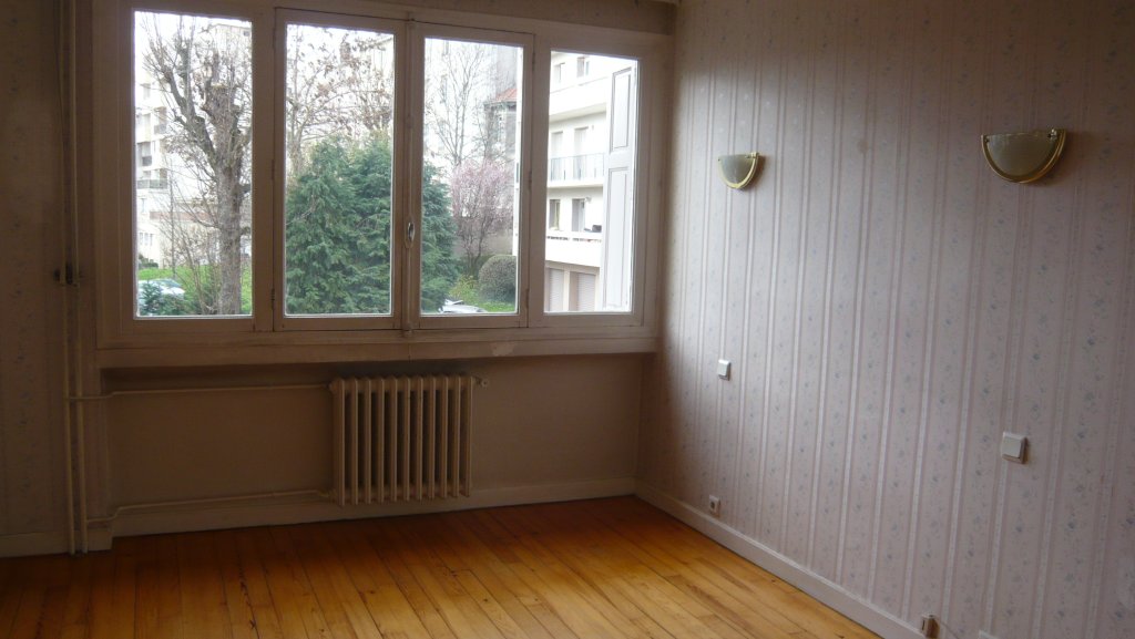APPARTEMENT T4 A LOUER - ST ETIENNE - 68.6 m2 - 660 &euro; charges comprises par mois
