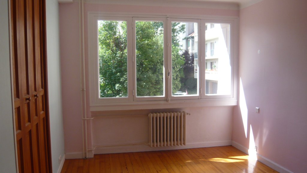 APPARTEMENT T4 A LOUER - ST ETIENNE - 68.6 m2 - 660 &euro; charges comprises par mois