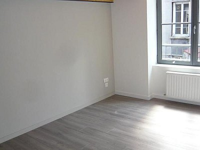 APPARTEMENT T4 A LOUER - ST ETIENNE - 86.08 m2 - 740 € charges comprises par mois