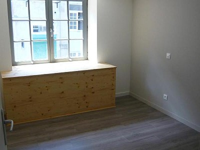 APPARTEMENT T4 A LOUER - ST ETIENNE - 86.08 m2 - 740 € charges comprises par mois