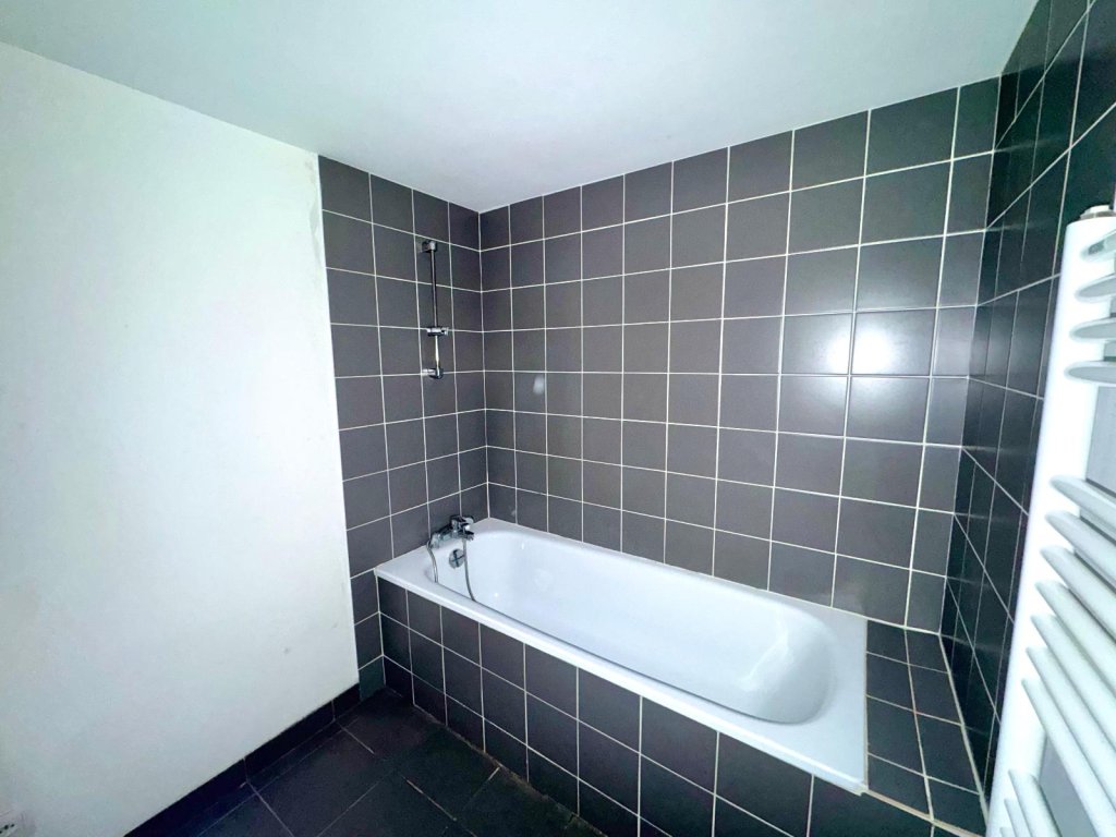 APPARTEMENT T4 A LOUER - ST ETIENNE - 86.08 m2 - 740 &euro; charges comprises par mois