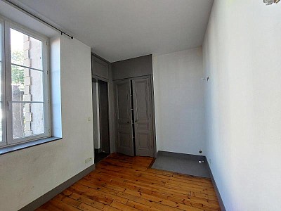 APPARTEMENT T4 A LOUER - ST ETIENNE - 80.34 m2 - 655 € charges comprises par mois