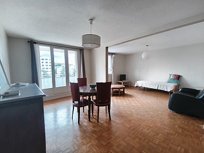 APPARTEMENT T4 A LOUER - ST ETIENNE - 81.98 m2 - 715 € charges comprises par mois