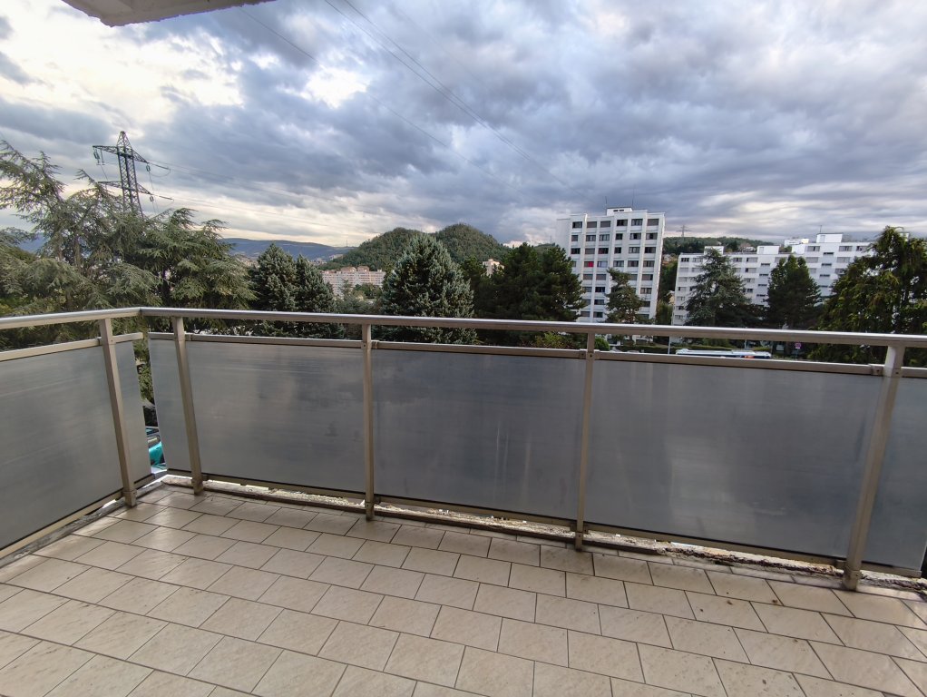 APPARTEMENT T4 A LOUER - ST ETIENNE - 81.98 m2 - 715 &euro; charges comprises par mois