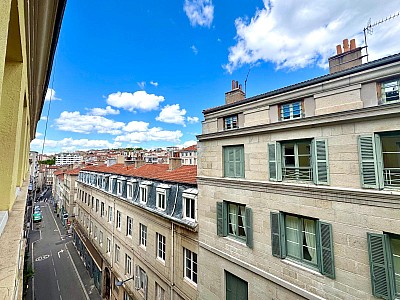 APPARTEMENT T4 A LOUER - ST ETIENNE - 126 m2 - 830 € charges comprises par mois