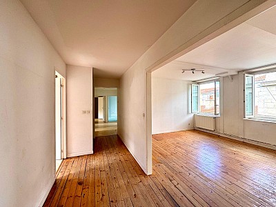 APPARTEMENT T4 A LOUER - ST ETIENNE - 126 m2 - 830 € charges comprises par mois