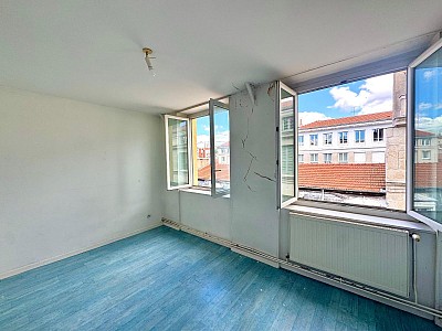APPARTEMENT T4 A LOUER - ST ETIENNE - 126 m2 - 830 € charges comprises par mois