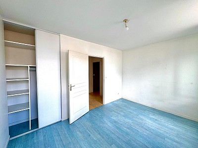 APPARTEMENT T4 A LOUER - ST ETIENNE - 126 m2 - 830 € charges comprises par mois