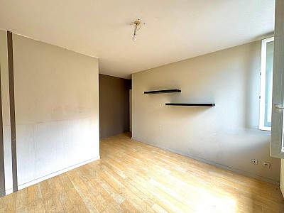 APPARTEMENT T4 A LOUER - ST ETIENNE - 126 m2 - 830 € charges comprises par mois