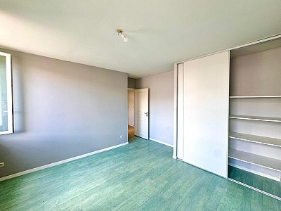 APPARTEMENT T4 A LOUER - ST ETIENNE - 126 m2 - 830 € charges comprises par mois
