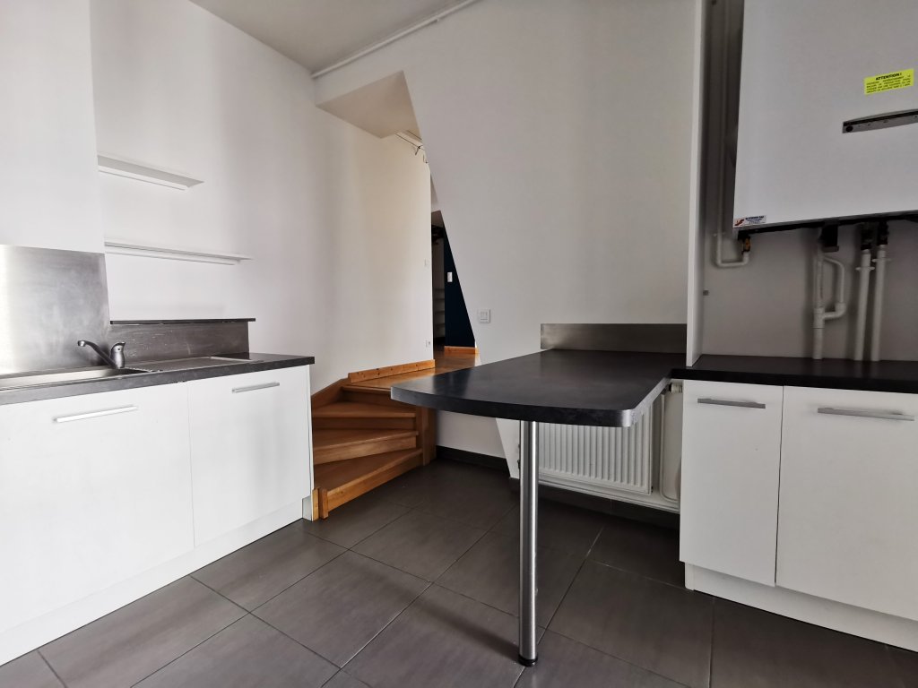 APPARTEMENT T4 A LOUER - ST ETIENNE - 96.89 m2 - 915 &euro; charges comprises par mois