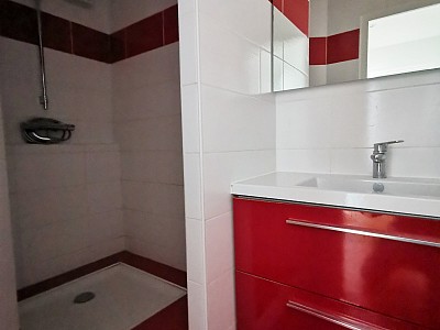 APPARTEMENT T4 A LOUER - ST ETIENNE - 96.89 m2 - 915 € charges comprises par mois