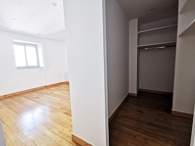 APPARTEMENT T4 A LOUER - ST ETIENNE - 96.89 m2 - 915 € charges comprises par mois
