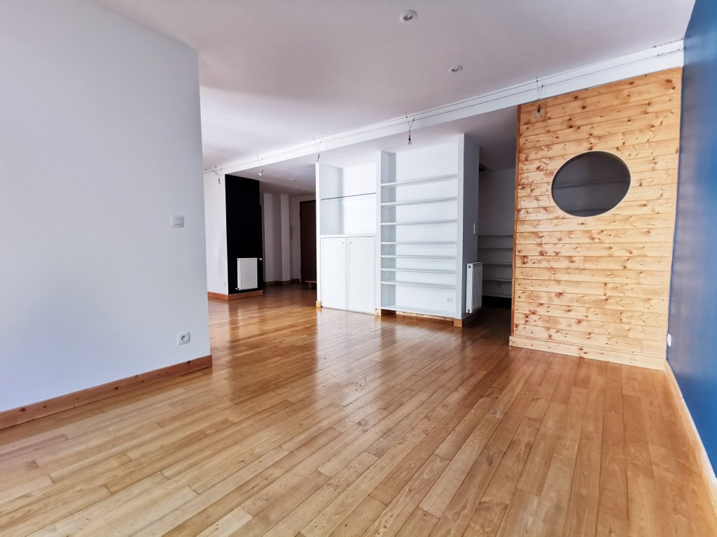 APPARTEMENT T4 A LOUER - ST ETIENNE - 96.89 m2 - 915 &euro; charges comprises par mois