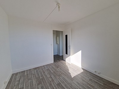 APPARTEMENT T4 A LOUER - ST ETIENNE - 63.92 m2 - 600 &euro; charges comprises par mois