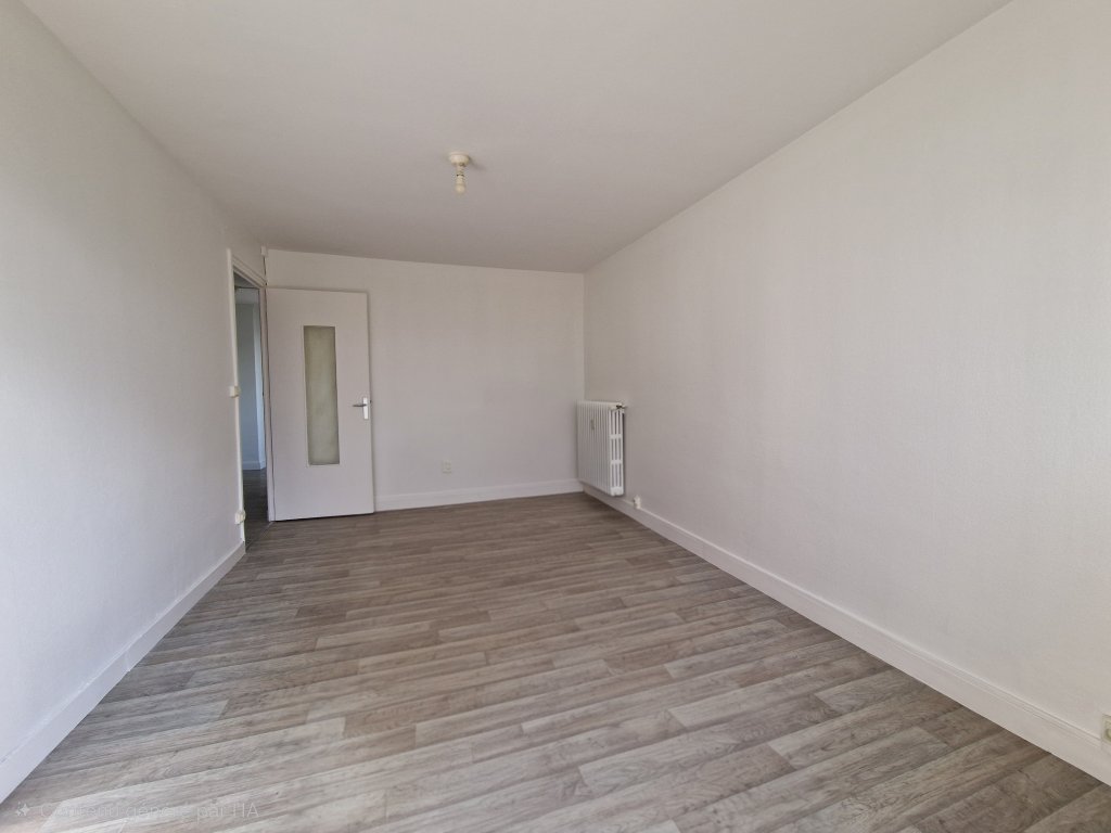 APPARTEMENT T4 A LOUER - ST ETIENNE - 63.92 m2 - 600 &euro; charges comprises par mois