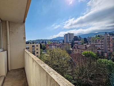 APPARTEMENT T4 A LOUER - ST ETIENNE - 63.92 m2 - 600 &euro; charges comprises par mois