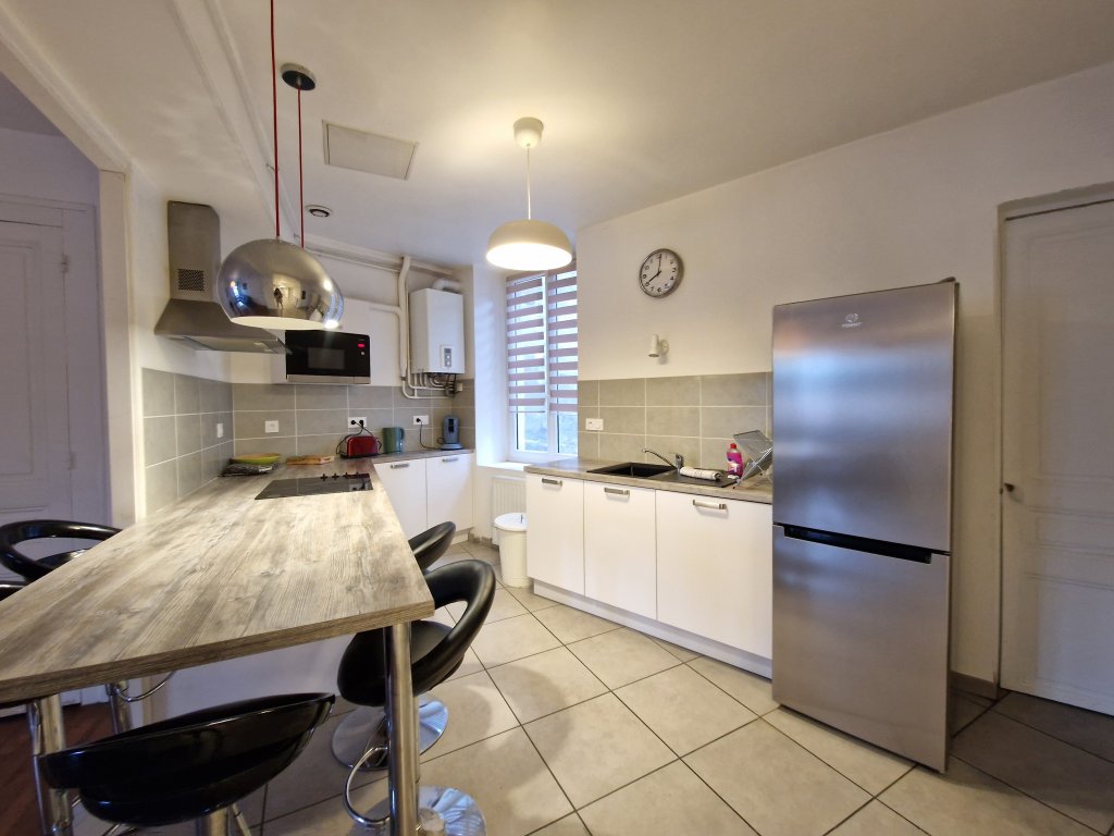 APPARTEMENT T4 A LOUER - ST ETIENNE - 92.24 m2 - 790 &euro; charges comprises par mois