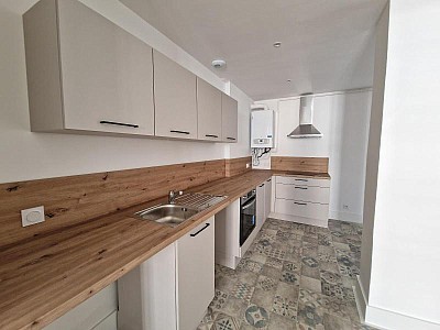 APPARTEMENT T4 A LOUER - ST ETIENNE - 84.57 m2 - 925 € charges comprises par mois