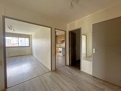 Appartement F4 avec balcon et garage secteur Hauts de Montaud