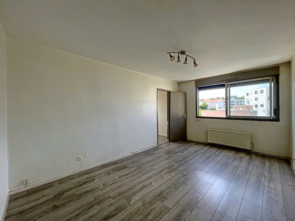 Appartement F4 avec balcon et garage secteur Hauts de Montaud