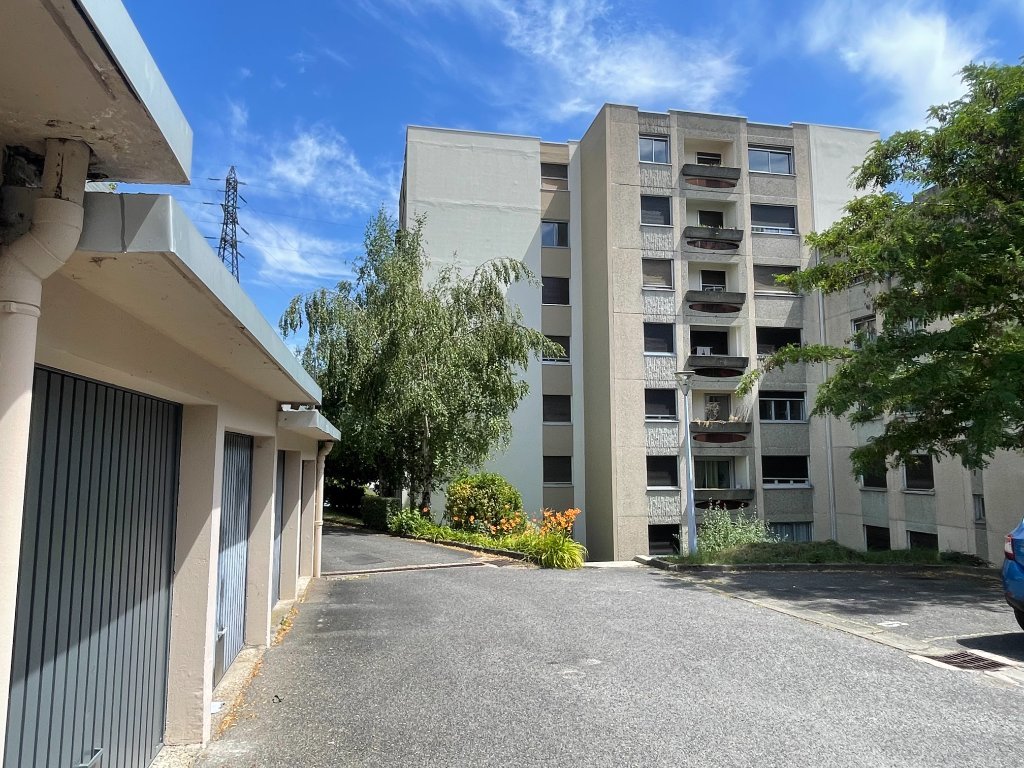 Appartement F4 avec balcon et garage secteur Hauts de Montaud
