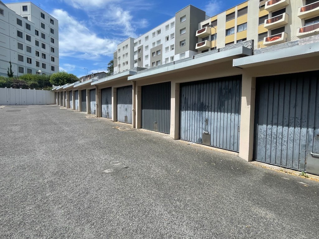 Appartement F4 avec balcon et garage secteur Hauts de Montaud