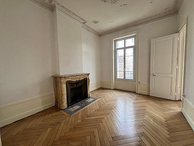 APPARTEMENT T4 A VENDRE - ST ETIENNE Centre Ville - 100 m2 - 189 000 €