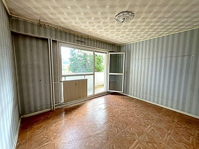 APPARTEMENT T4 A VENDRE - ST ETIENNE - 76 m2 - 69 500 €