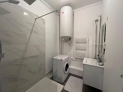 APPARTEMENT T4 A VENDRE - ST ETIENNE - 79.6 m2 - 106 000 €