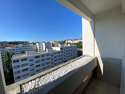 APPARTEMENT T4 A VENDRE - ST ETIENNE - 62.49 m2 - 72 000 €