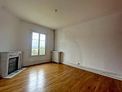 APPARTEMENT T4 A VENDRE - ST ETIENNE Centre Ville - 77.63 m2 - 85 000 €