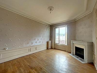 APPARTEMENT T4 A VENDRE - ST ETIENNE Centre Ville - 78.8 m2 - 69 000 €