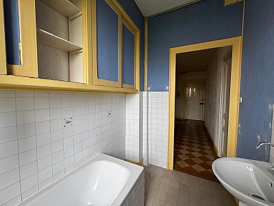 APPARTEMENT T4 A VENDRE - ST ETIENNE Centre Ville - 80.54 m2 - 75 000 €