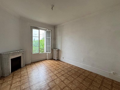APPARTEMENT T4 A VENDRE - ST ETIENNE Centre Ville - 74.66 m2 - 75 000 €