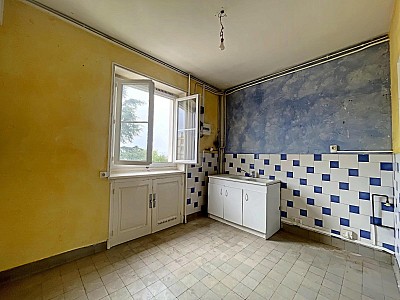 APPARTEMENT T4 A VENDRE - ST ETIENNE Centre Ville - 78.8 m2 - 69 000 €