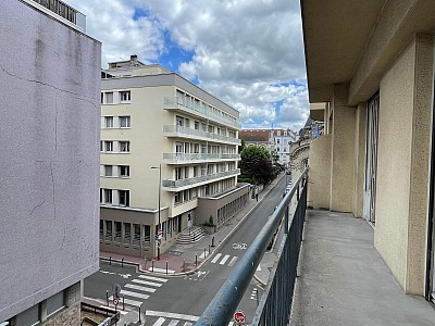APPARTEMENT T4 A VENDRE - ST ETIENNE Centre Ville - 82.09 m2 - 79 000 €