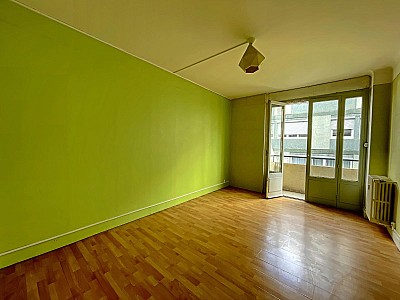 APPARTEMENT T4 A VENDRE - ST ETIENNE Centre Ville - 82.09 m2 - 79 000 €