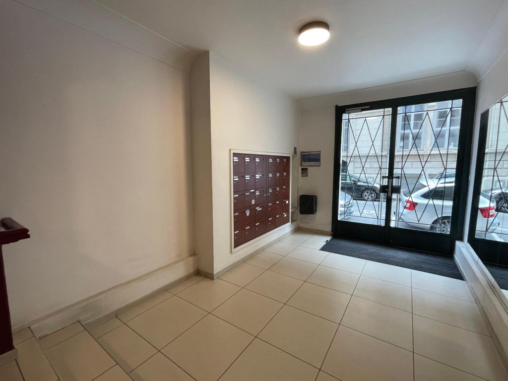 APPARTEMENT T4 A VENDRE - ST ETIENNE Centre Ville - 82.09 m2 - 79 000 &euro;