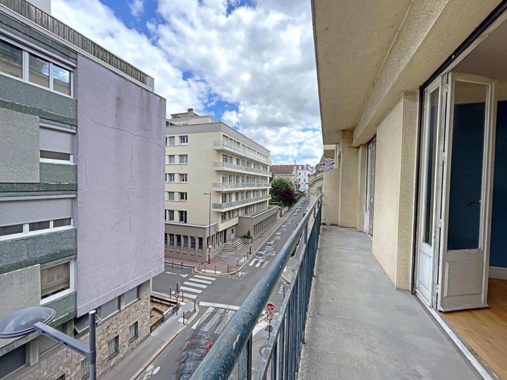 APPARTEMENT T4 A VENDRE - ST ETIENNE Centre Ville - 82.09 m2 - 79 000 &euro;
