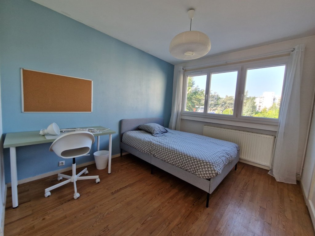 APPARTEMENT T4 A VENDRE - ST ETIENNE - 67.82 m2 - 85 000 &euro;