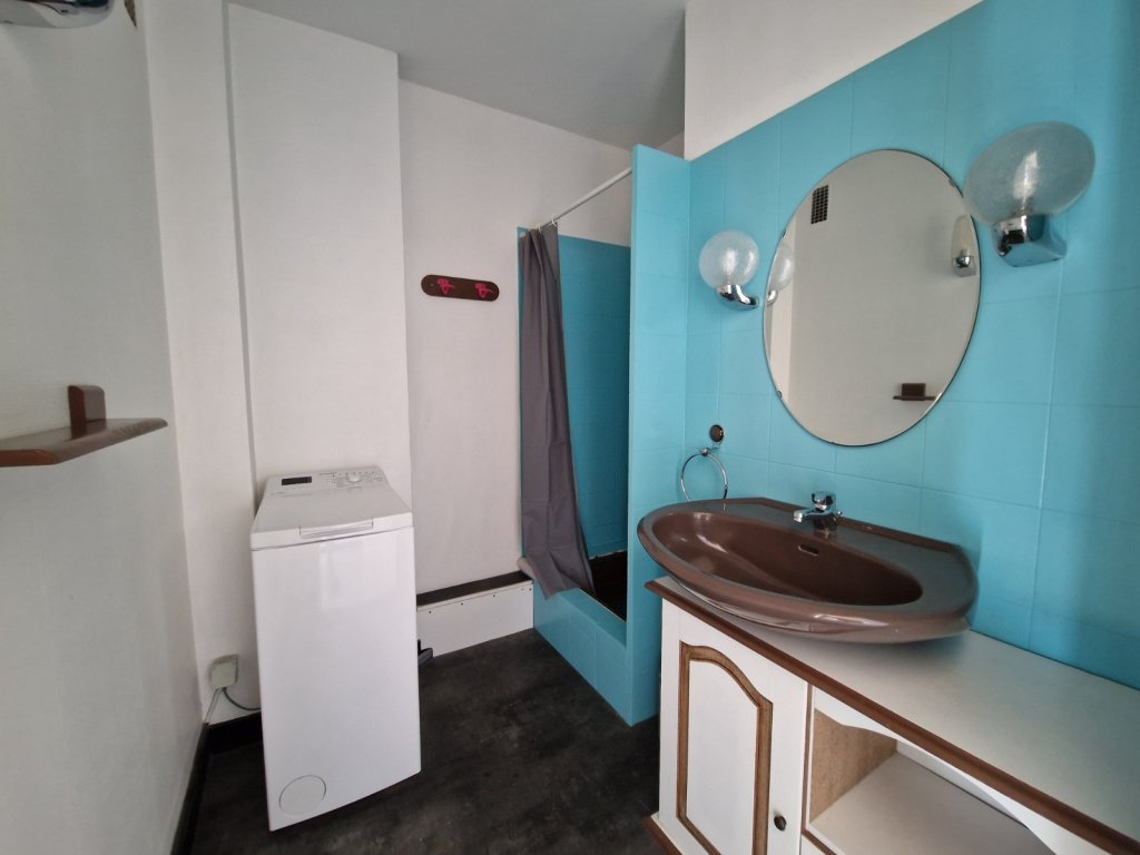 APPARTEMENT T4 A VENDRE - ST ETIENNE - 67.82 m2 - 85 000 &euro;