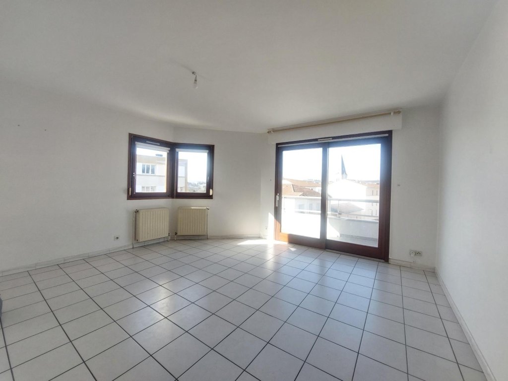 APPARTEMENT T5 A LOUER - LA TALAUDIERE - 96.9 m2 - 945 &euro; charges comprises par mois