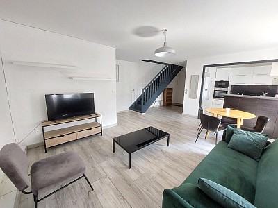 APPARTEMENT T5 A LOUER - ST ETIENNE - 84.81 m2 - 800 € charges comprises par mois