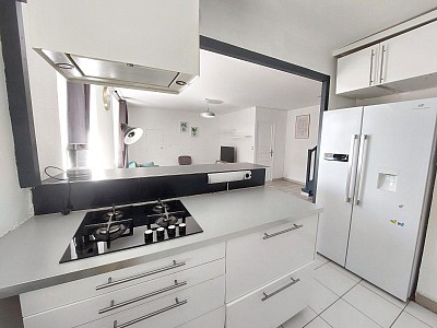 APPARTEMENT T5 A LOUER - ST ETIENNE - 84.81 m2 - 800 € charges comprises par mois