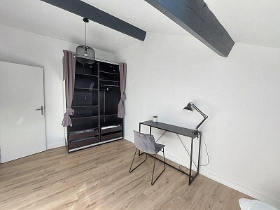 APPARTEMENT T5 A LOUER - ST ETIENNE - 84.81 m2 - 800 € charges comprises par mois