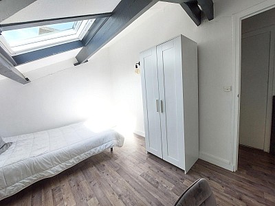 APPARTEMENT T5 A LOUER - ST ETIENNE - 84.81 m2 - 800 € charges comprises par mois
