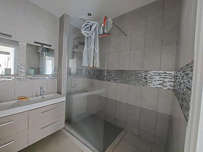 APPARTEMENT T5 A LOUER - ST ETIENNE - 84.81 m2 - 800 € charges comprises par mois
